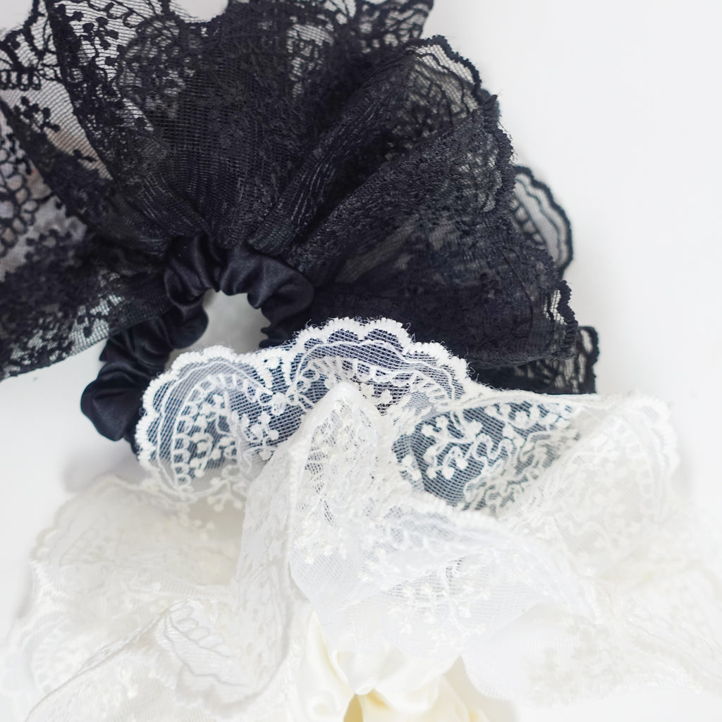 [Qwerky] Lace Oversized Scrunchie - Qwerky Colour