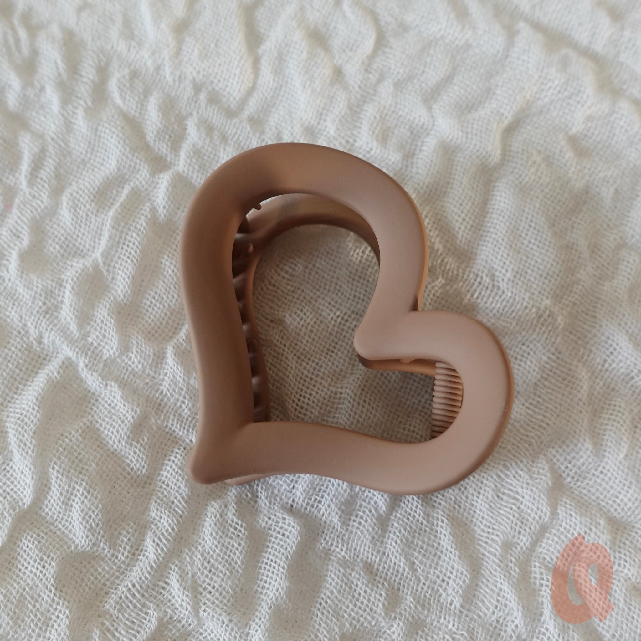 Lover's Claw Clip - Qwerky Colour