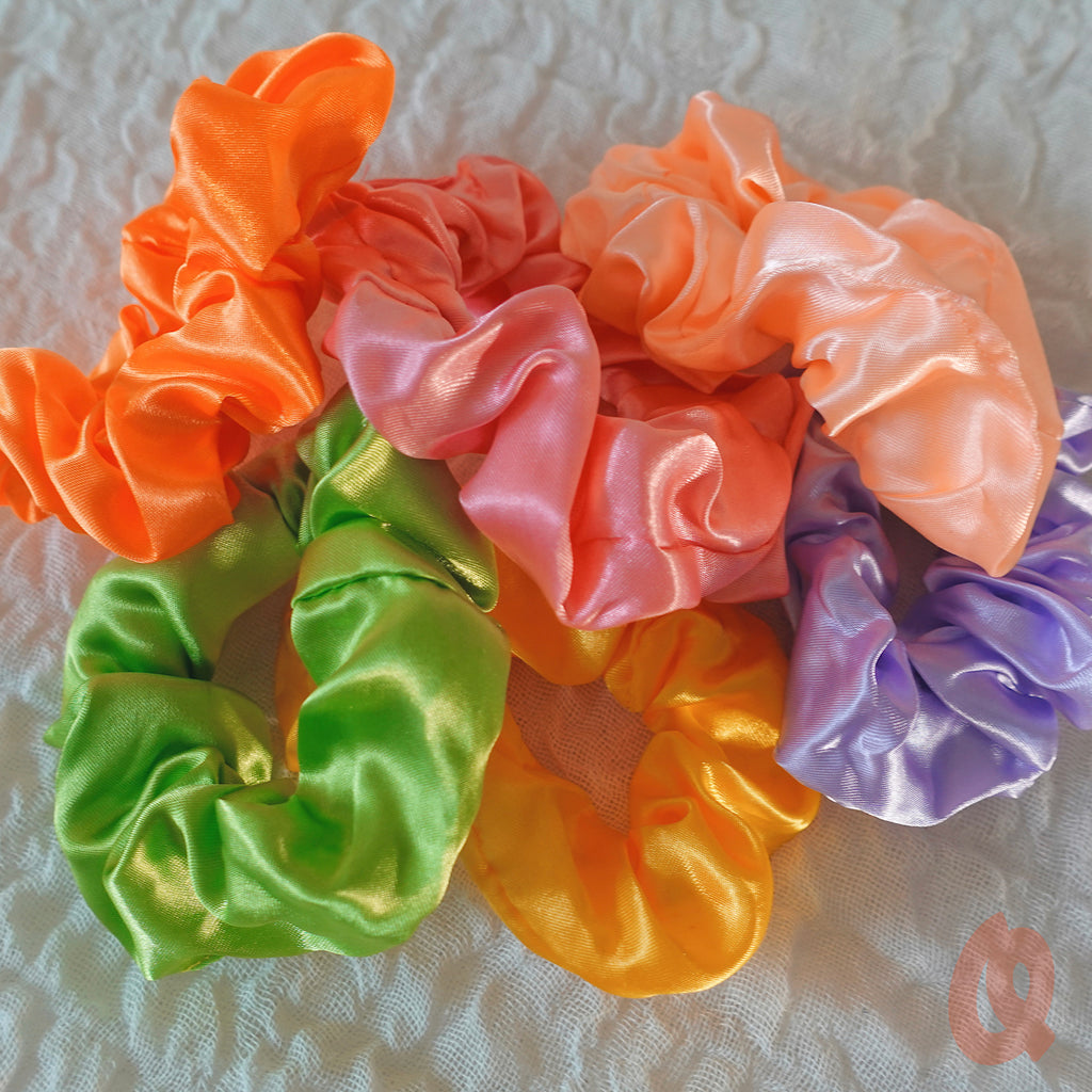 Cheer Scrunchie - Qwerky Colour