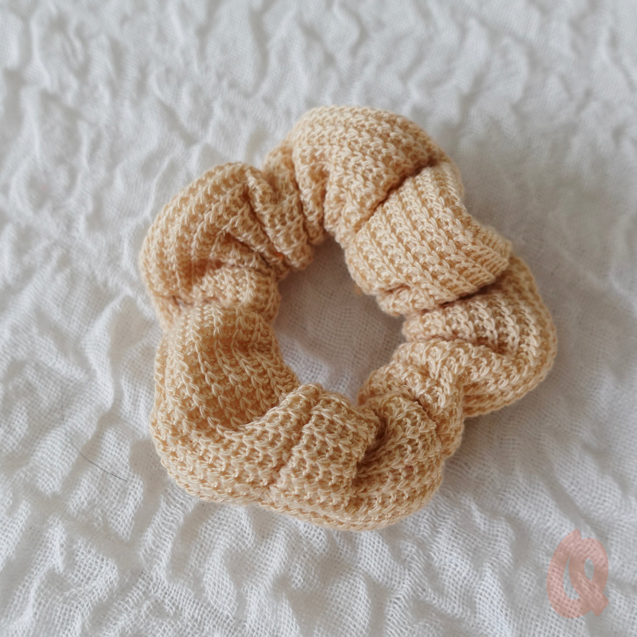 Knitted Scrunchie - Qwerky Colour