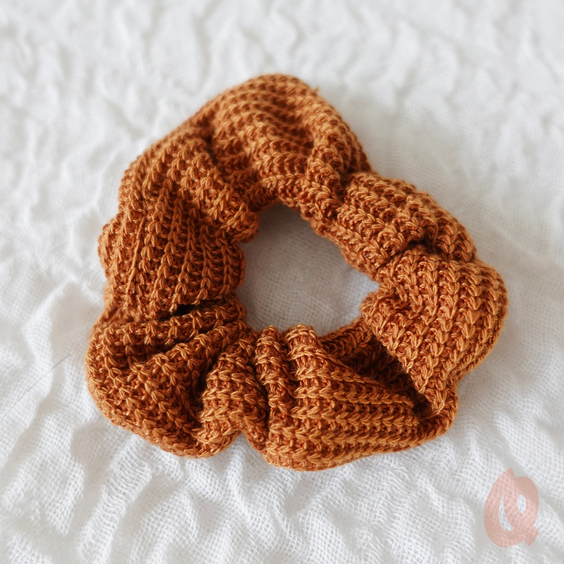 Knitted Scrunchie - Qwerky Colour