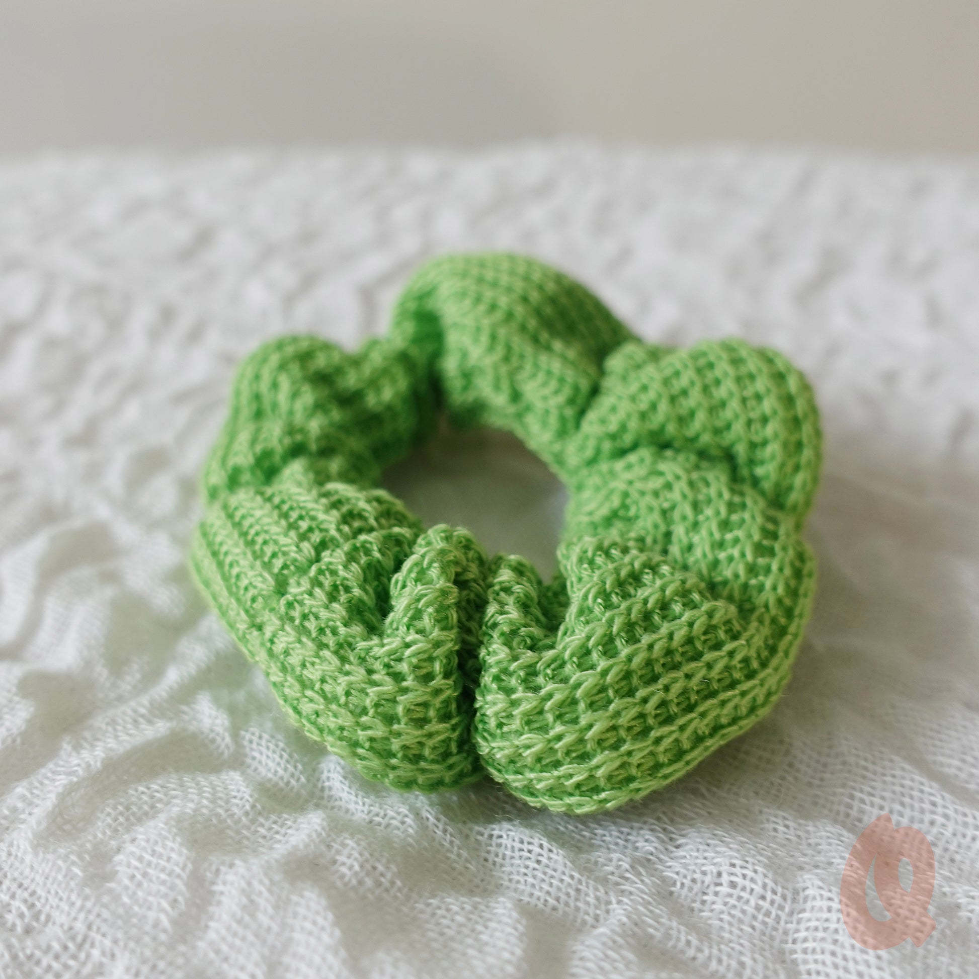 Knitted Scrunchie - Qwerky Colour