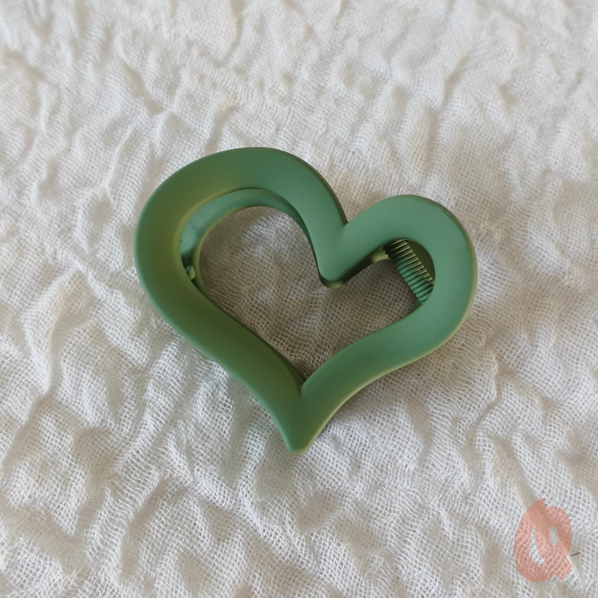 Lover's Claw Clip - Qwerky Colour