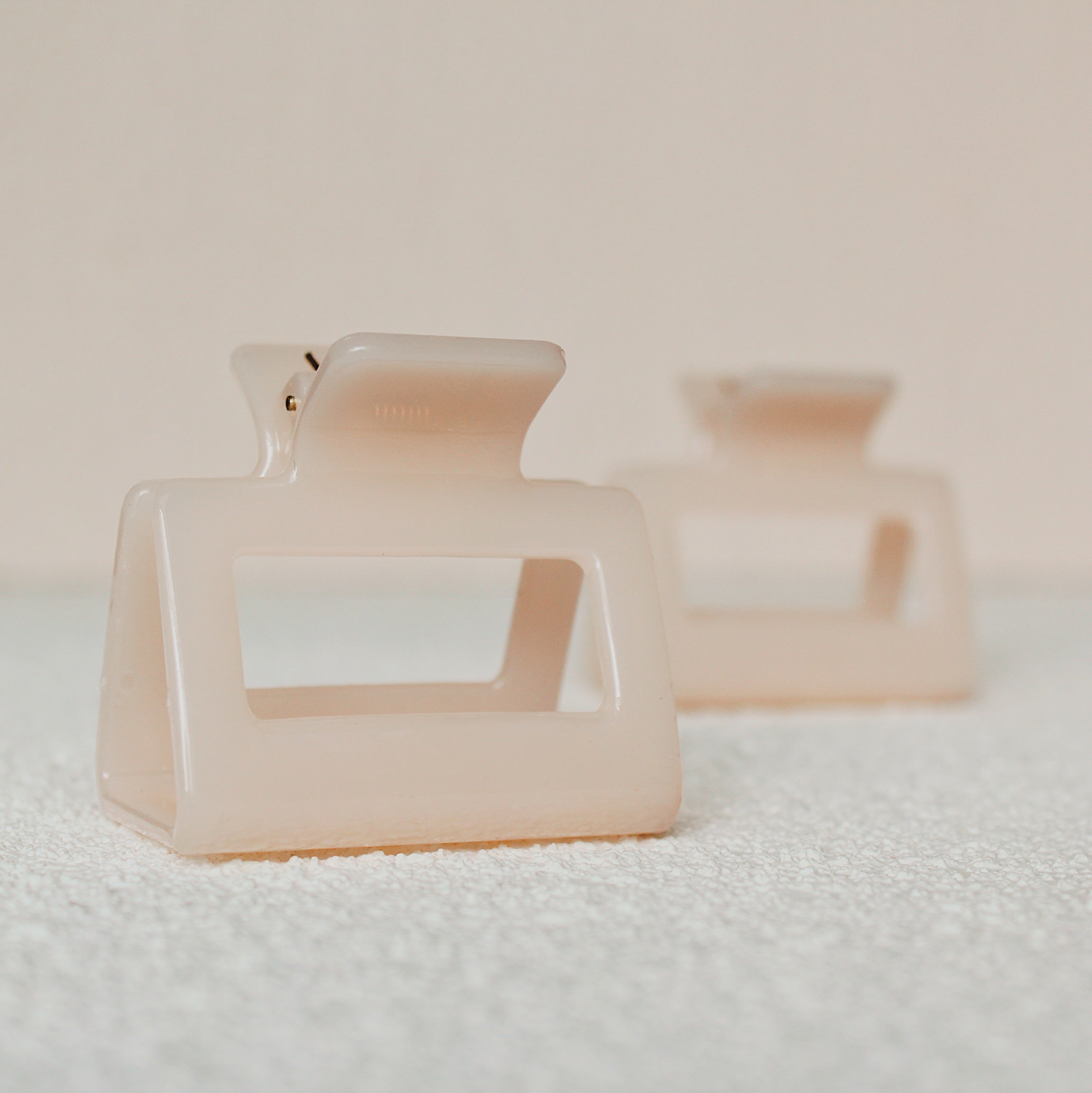 The Gentle Mini Claw Clip - Qwerky Colour