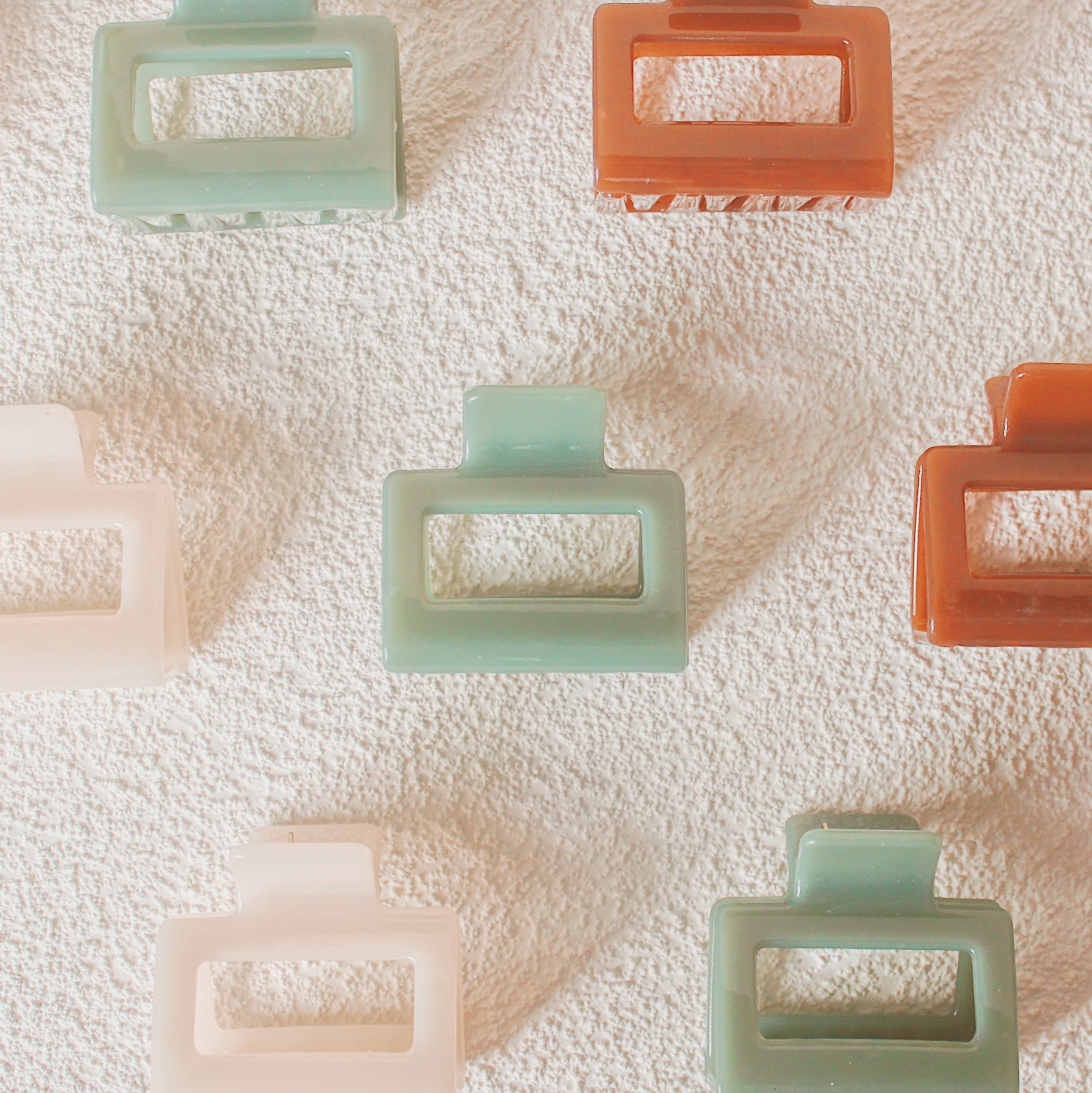 The Gentle Mini Claw Clip - Qwerky Colour