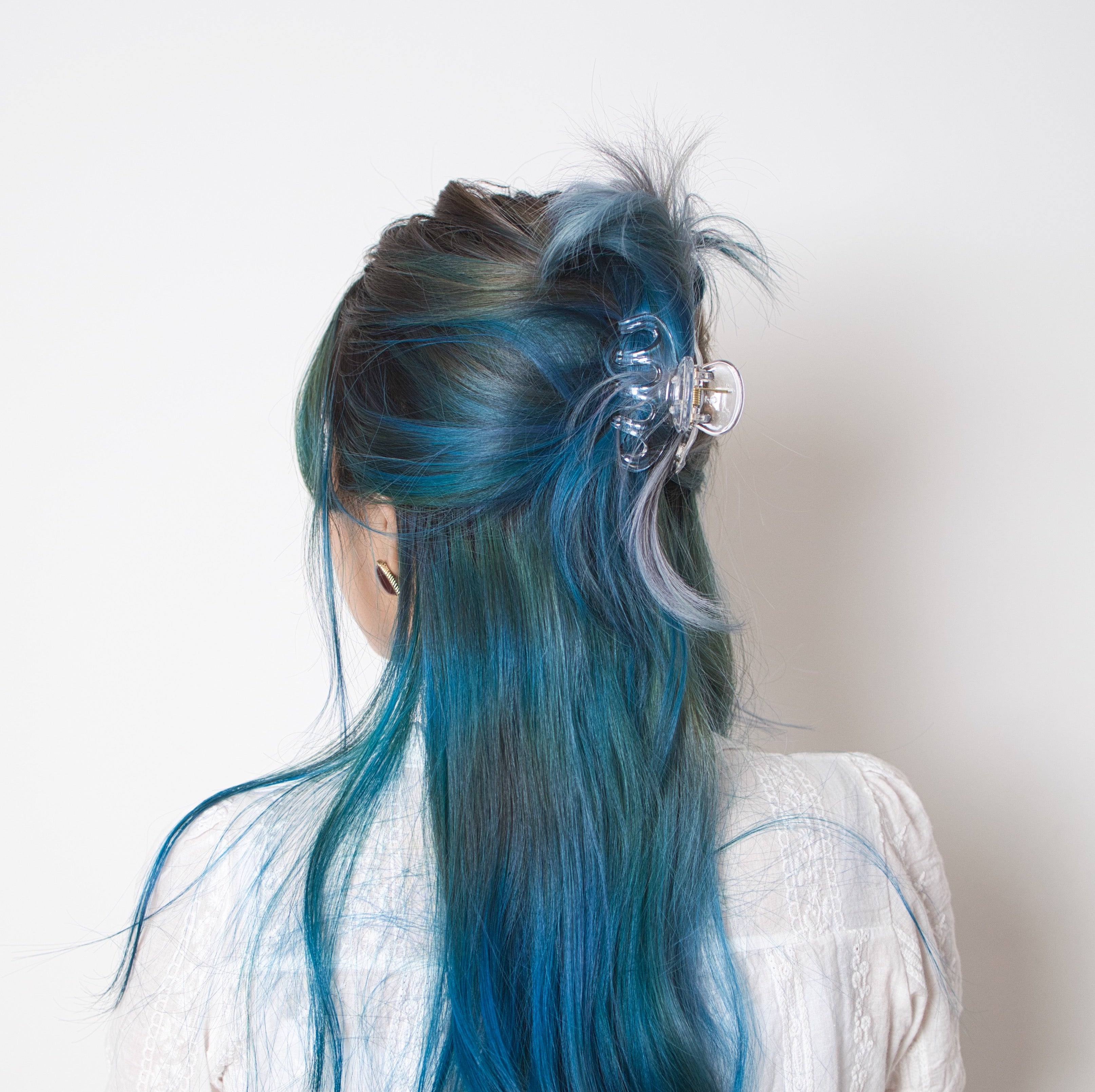 Hug Me Mini Claw Clip - Qwerky Colour