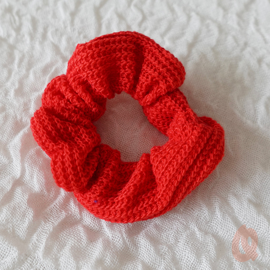 Knitted Scrunchie - Qwerky Colour