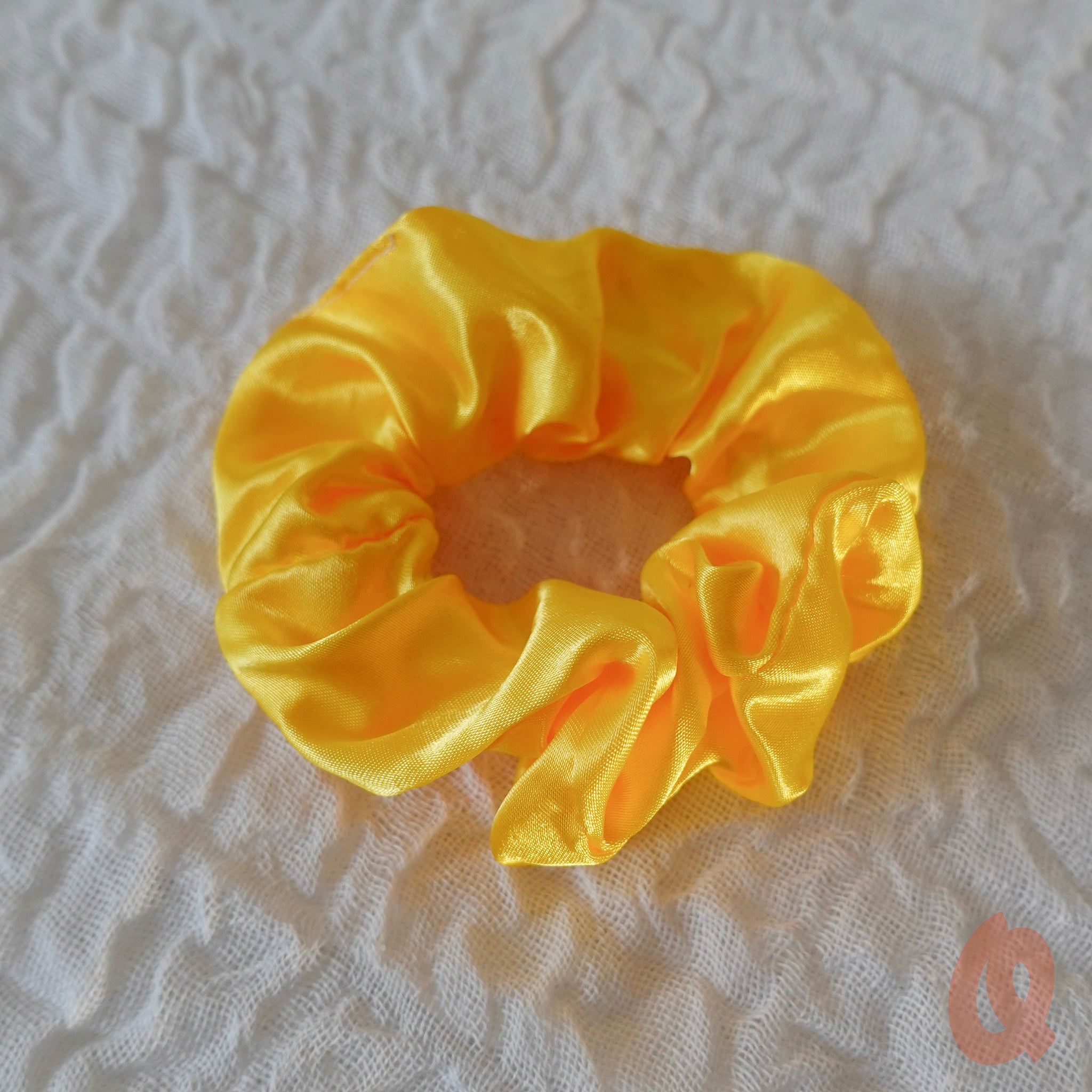 Cheer Scrunchie - Qwerky Colour