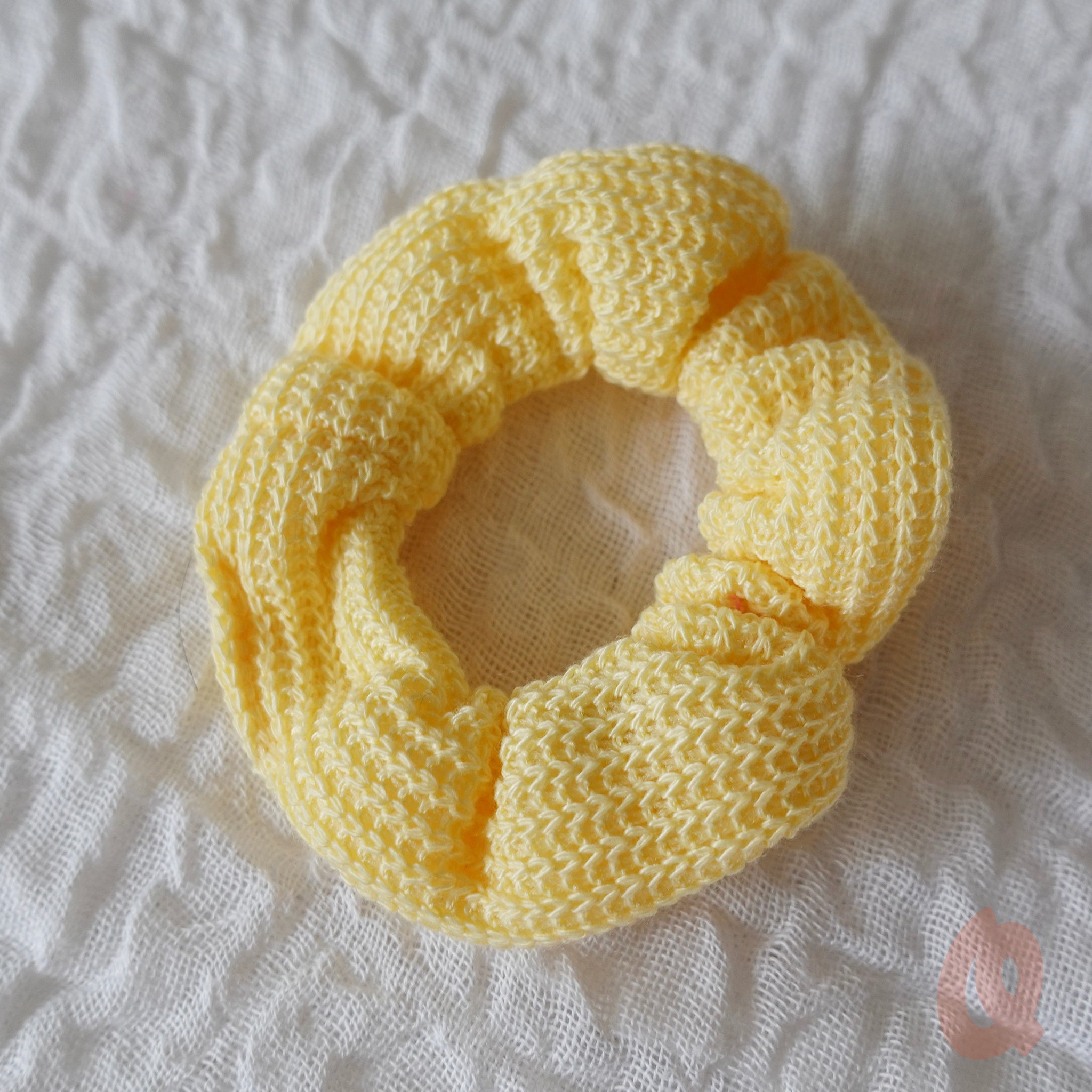 Knitted Scrunchie - Qwerky Colour